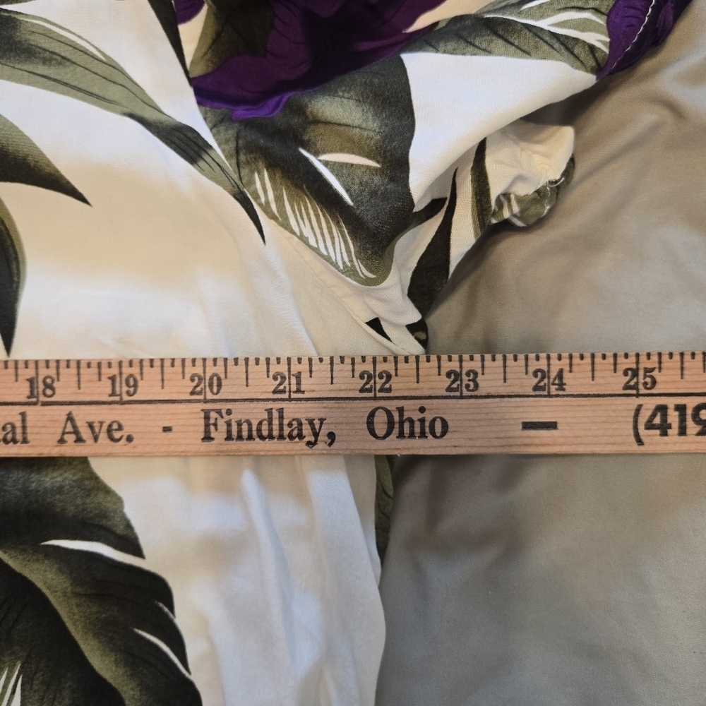 Favant Hawaii Purple Floral Cream Hawaiian Button-Up - Picture 6 of 6